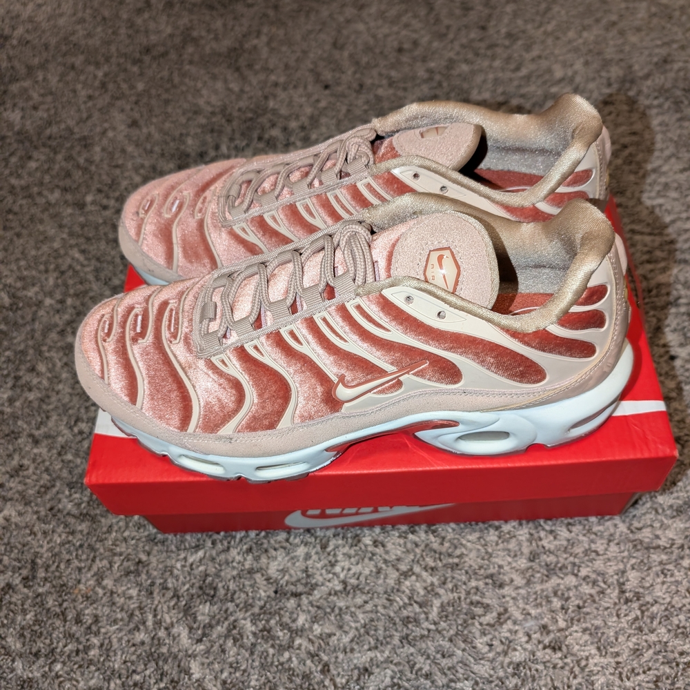 Nike Pink Air Max Plus Sneakers